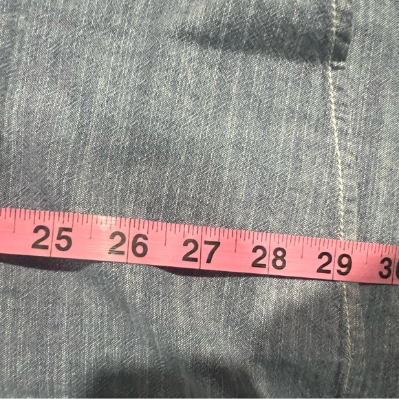 LOT OF 2 - Woolrich Men’s Button Down Shirts - Size XL- One Gray and One Blue - Picture 12 of 12